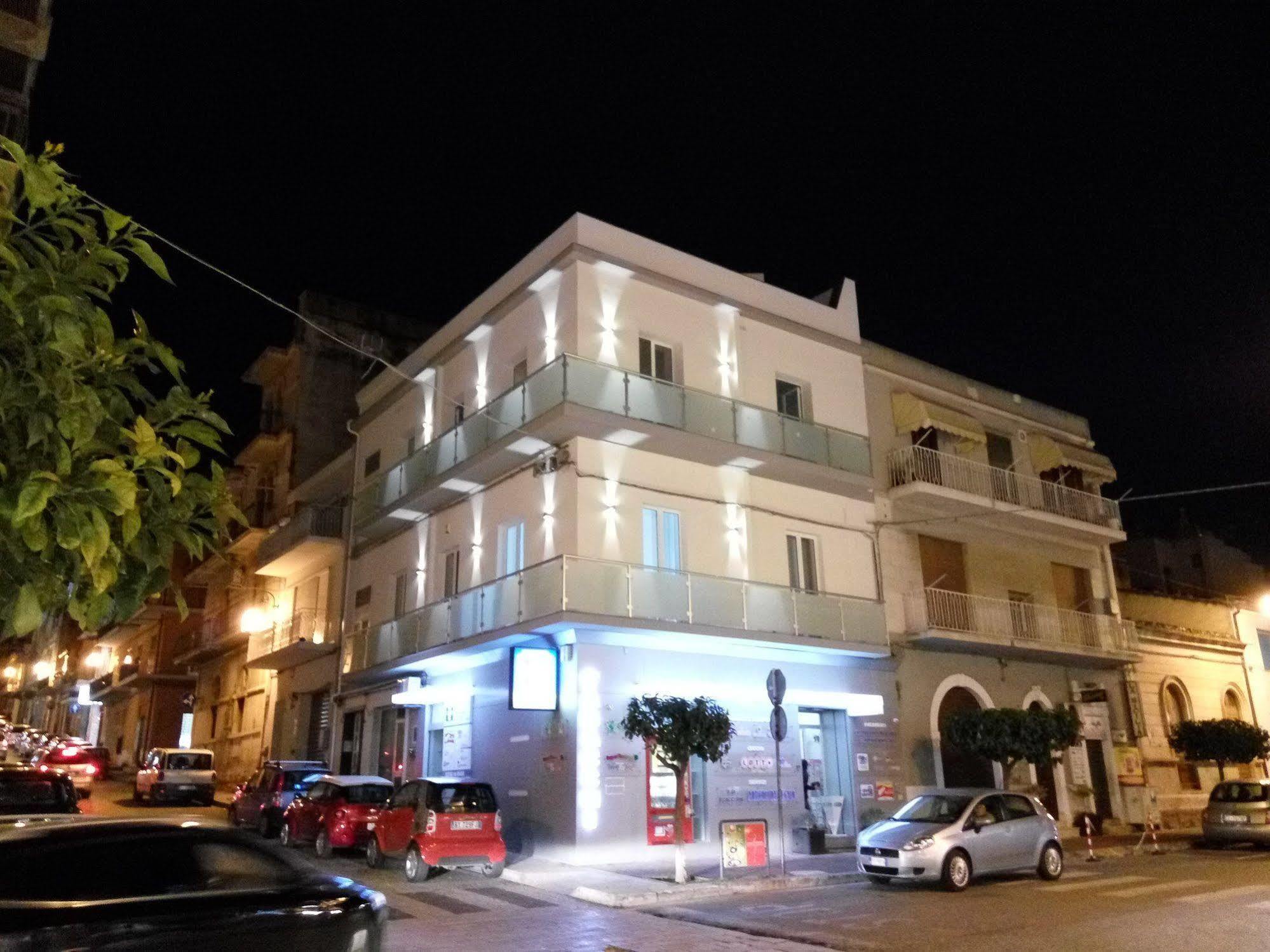 La Terrazza B&B Комизо Екстериор снимка