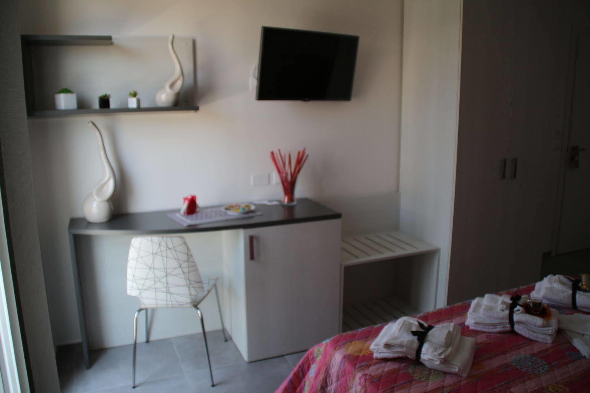 La Terrazza B&B Комизо Екстериор снимка